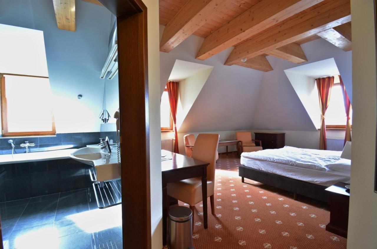 Hotel Hradna Brana Bratislava Extérieur photo