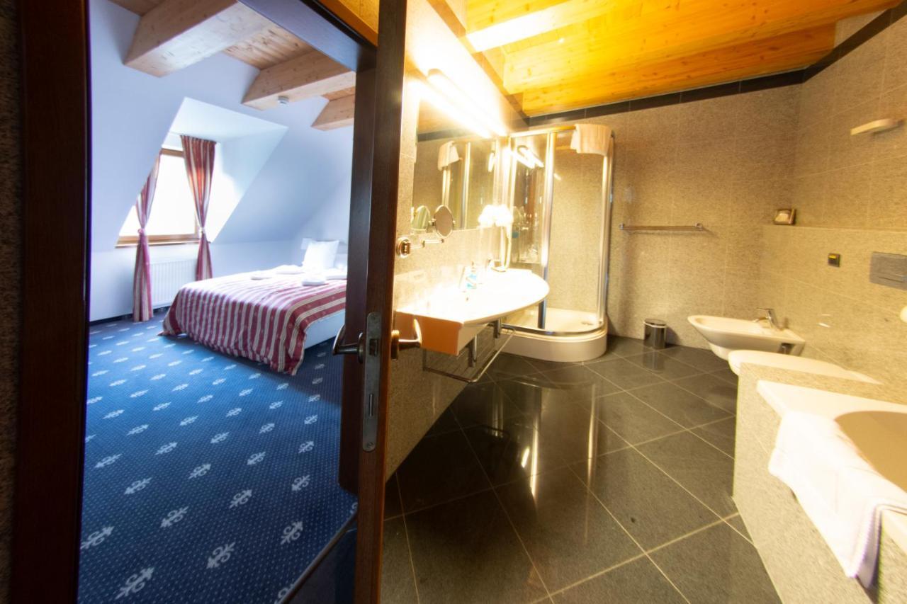 Hotel Hradna Brana Bratislava Extérieur photo